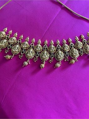 Gorgeous Gold Indian temple choker